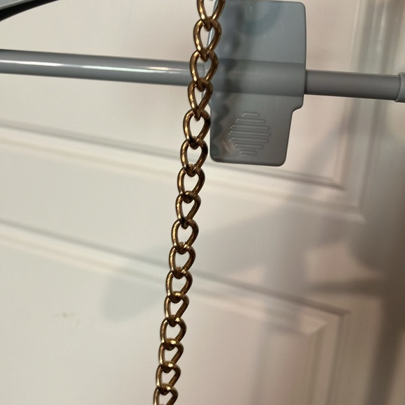 Cato Fringe crossbody purse with chain handle - Picture 2 of 4